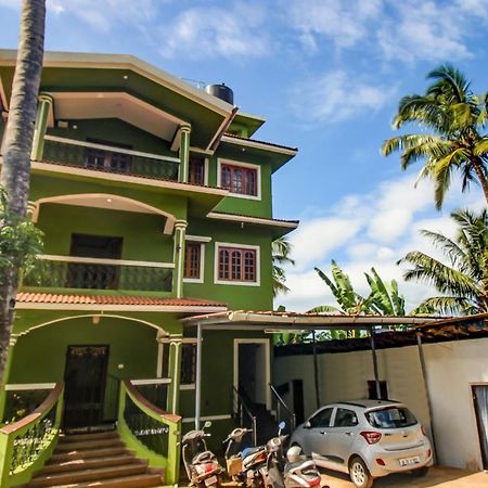 Super Hotel O Pradeep Guest House Near Baga Beach ภายนอก รูปภาพ