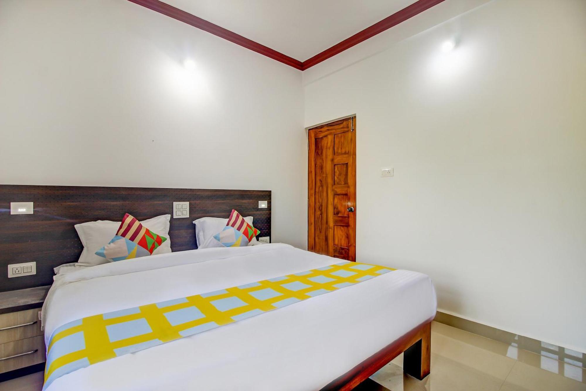 Super Hotel O Pradeep Guest House Near Baga Beach ภายนอก รูปภาพ