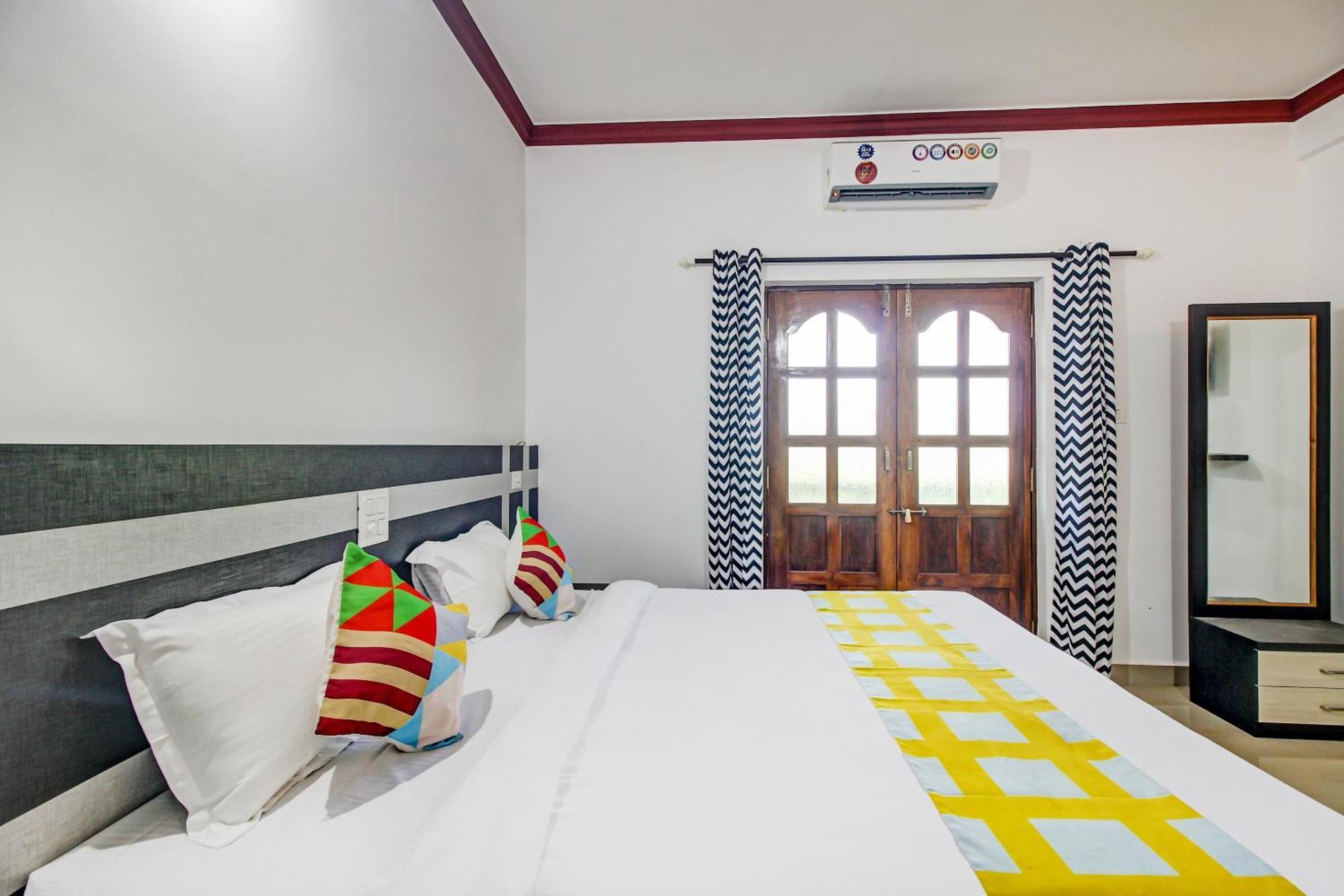 Super Hotel O Pradeep Guest House Near Baga Beach ภายนอก รูปภาพ